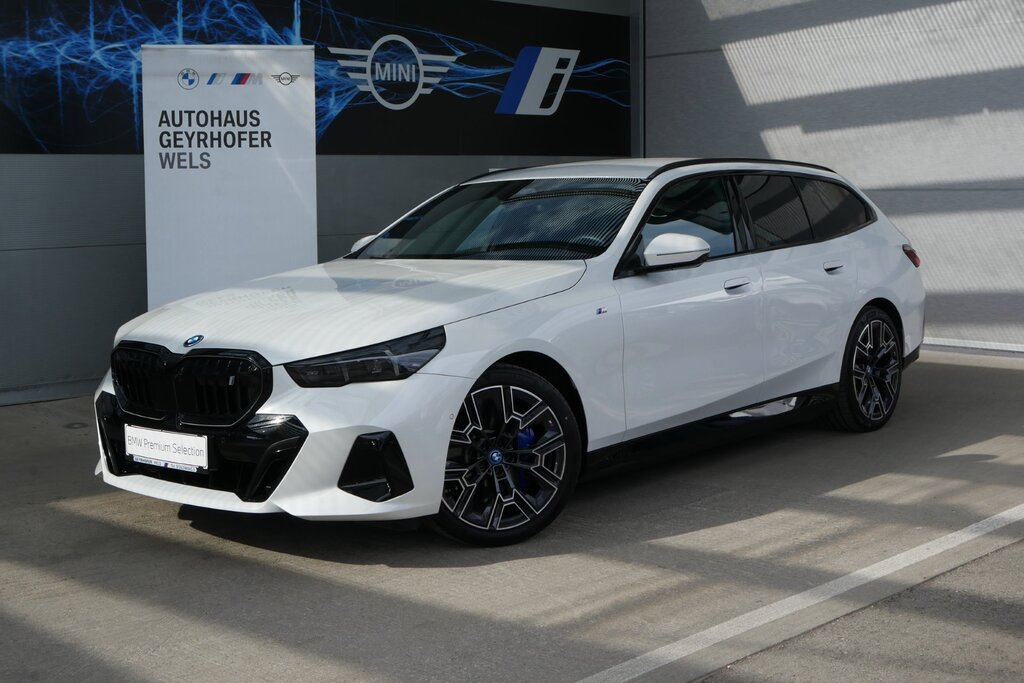 Fahrzeugbild BMW i5 eDrive40